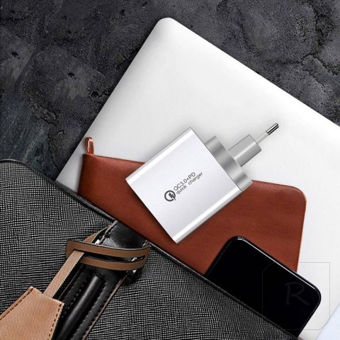 MOCNA ŁADOWARKA SIECIOWA 2xUSB USB-C QC 3.0 PD 36W