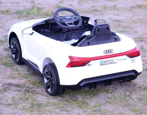 AUTO NA AKUMULATOR AUDI RS E-TRON GT , MIĘKKIE KOŁA, MIEKKIE SIEDZENIE, SUPER JAKOSĆ/QLS6888