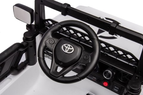 Auto Na Akumulator Toyota FJ Biała 4x4